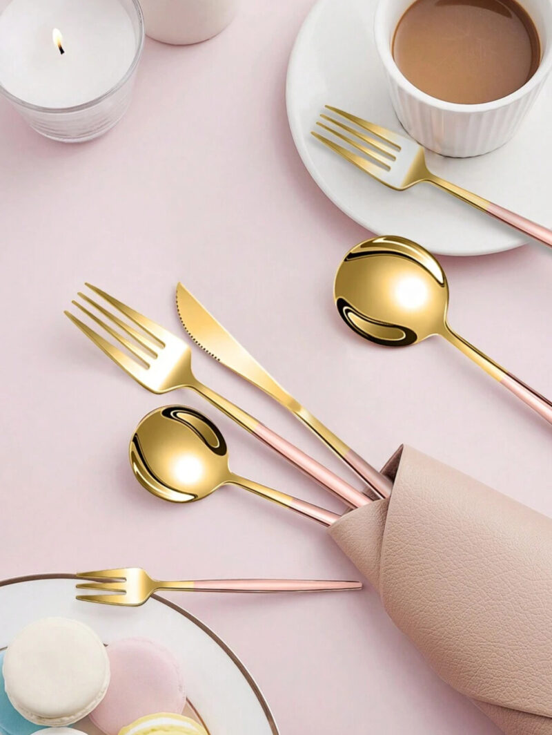 Set di posate di 5 pezzi. Oro/Rosa
