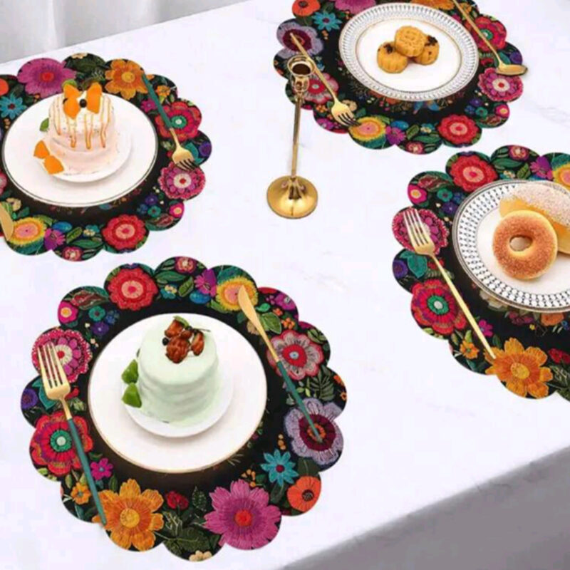 Decorazione sottopiatto. Ricamo fioreale 35cm
